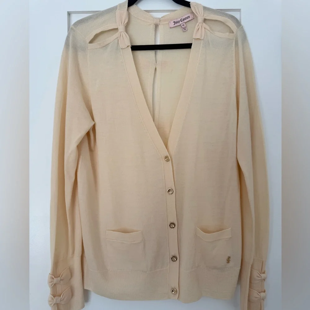 BNWOT Juicy Couture Cream Cardigan with Bow Details On Back And Sleeves - Picture 2 of 2